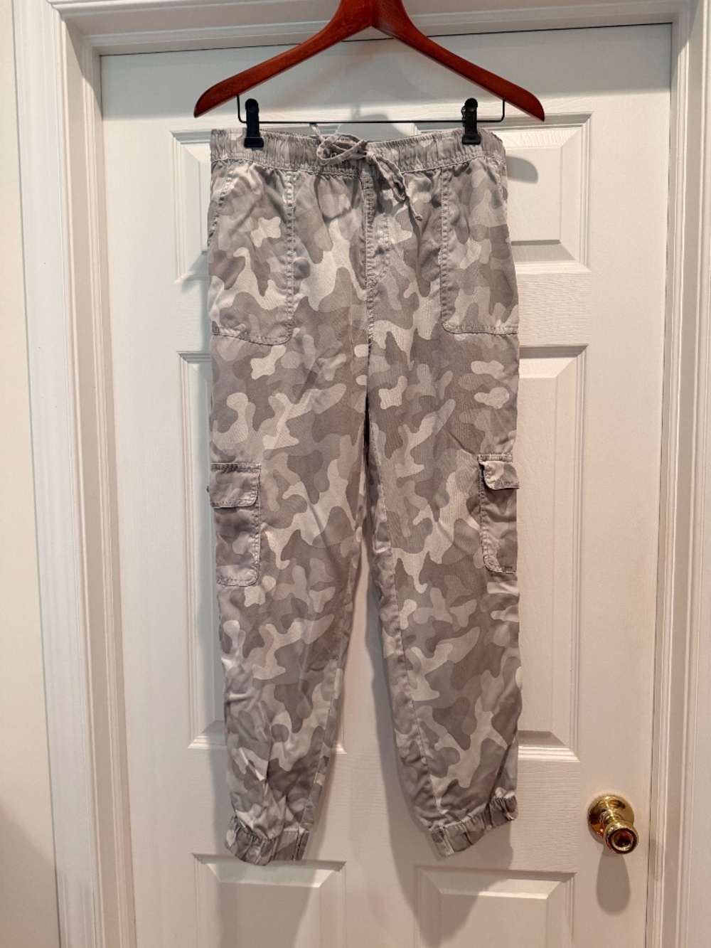 C & C Calif Cargo Joggers size Large Lyocell